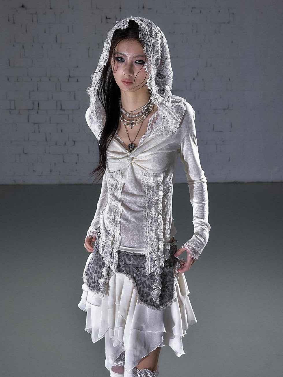 NO ROMANCE Lace Trim Hooded Punk Slim Fit Women V-neck Stretch Pullover Long Sleeve T-Shirts