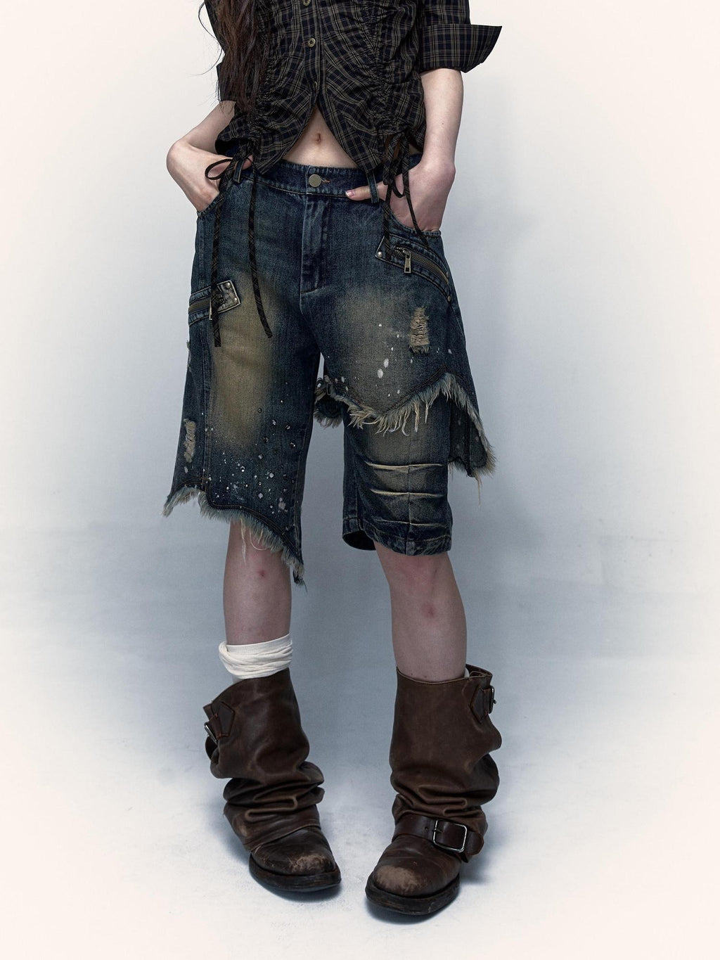 NO ROMANCE Lightweight Distressed Low Rise Relaxed Straight Women Casual Denim Shorts