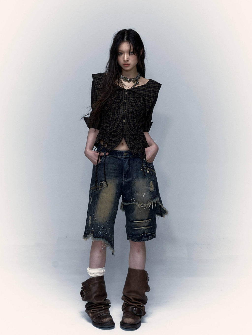 NO ROMANCE Lightweight Distressed Low Rise Relaxed Straight Women Casual Denim Shorts