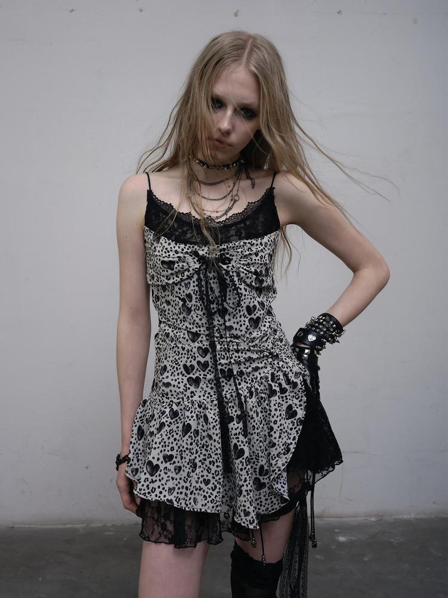NO ROMANCE Soft Lace Vintage Spaghetti Strap Travel Leopard Heart Slip Mini Dresses