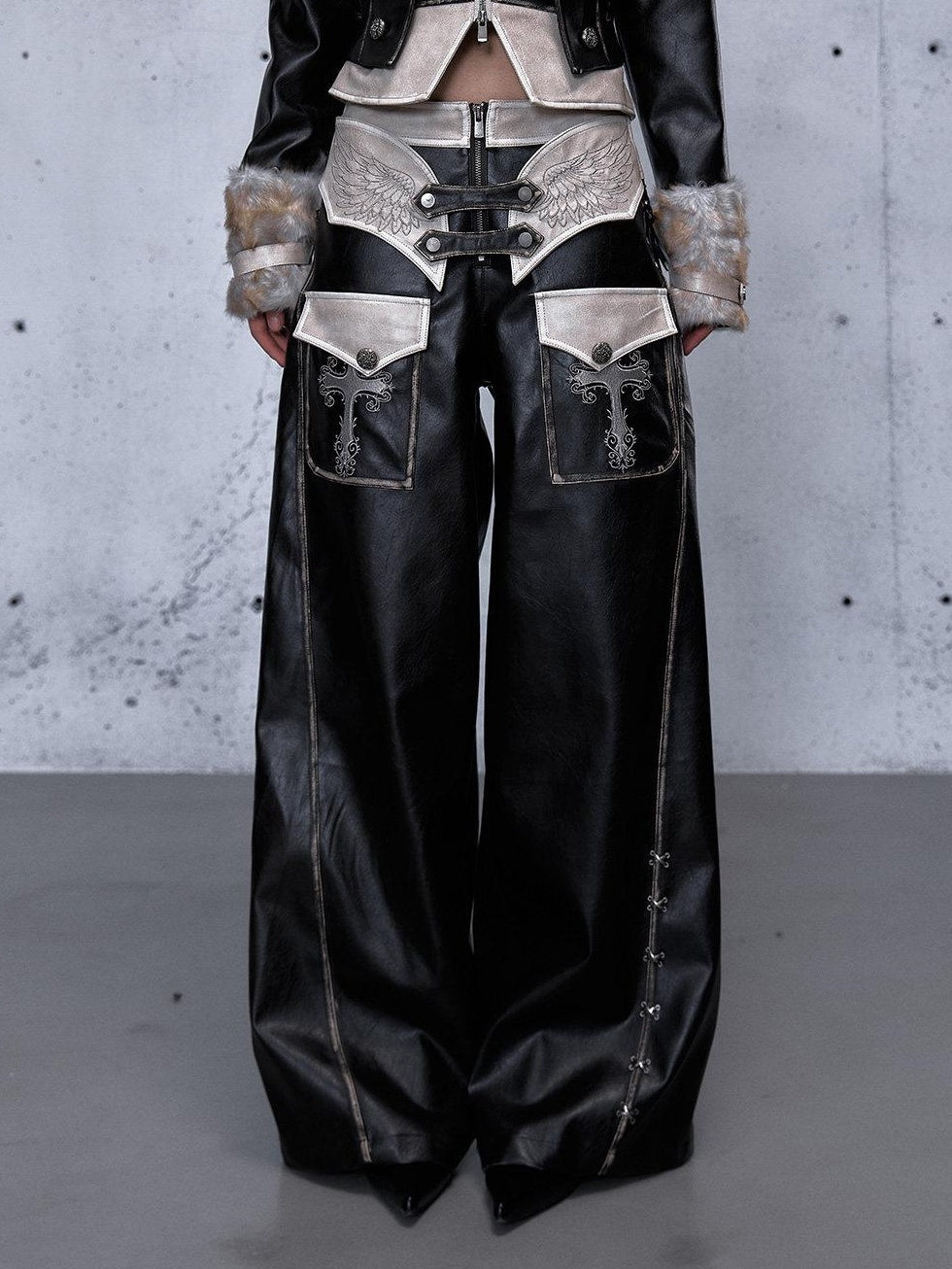 NO ROMANCE Washed Black Distressed Vintage Low Rise Non Stretch Ladies Wide-Leg Pants