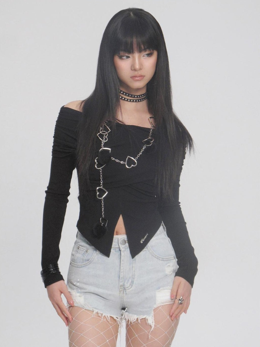 NextPassport MOF Distressed Fringe Asymmetric Straight Leg Cotton Women's Hot Pants
