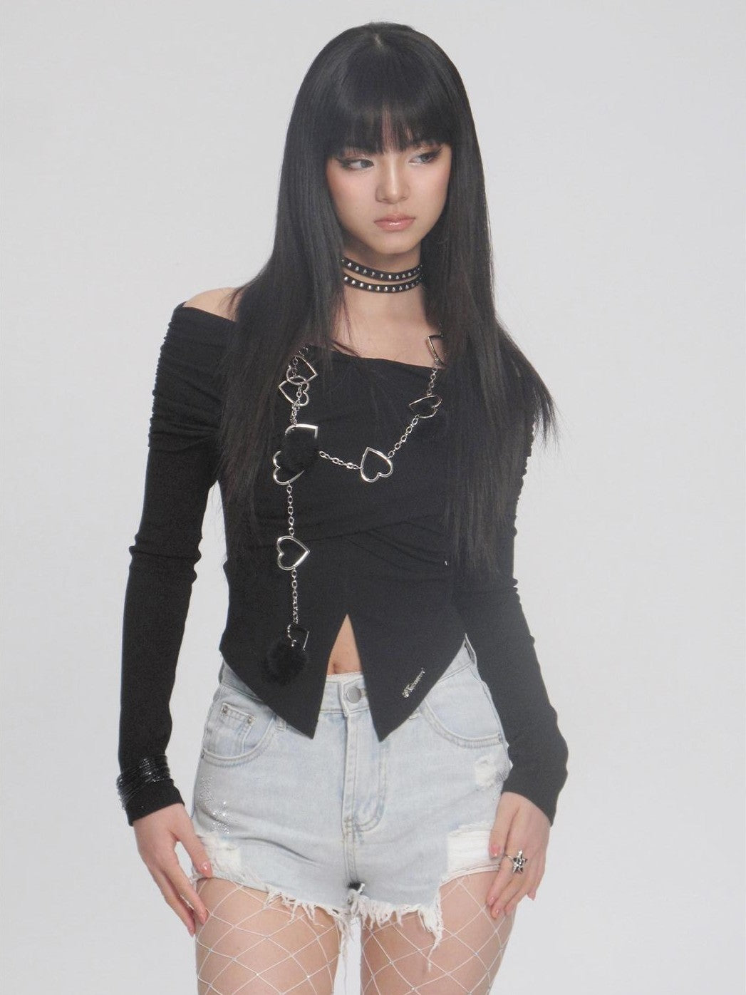 NextPassport MOF Distressed Fringe Asymmetric Straight Leg Cotton Women's Hot Pants