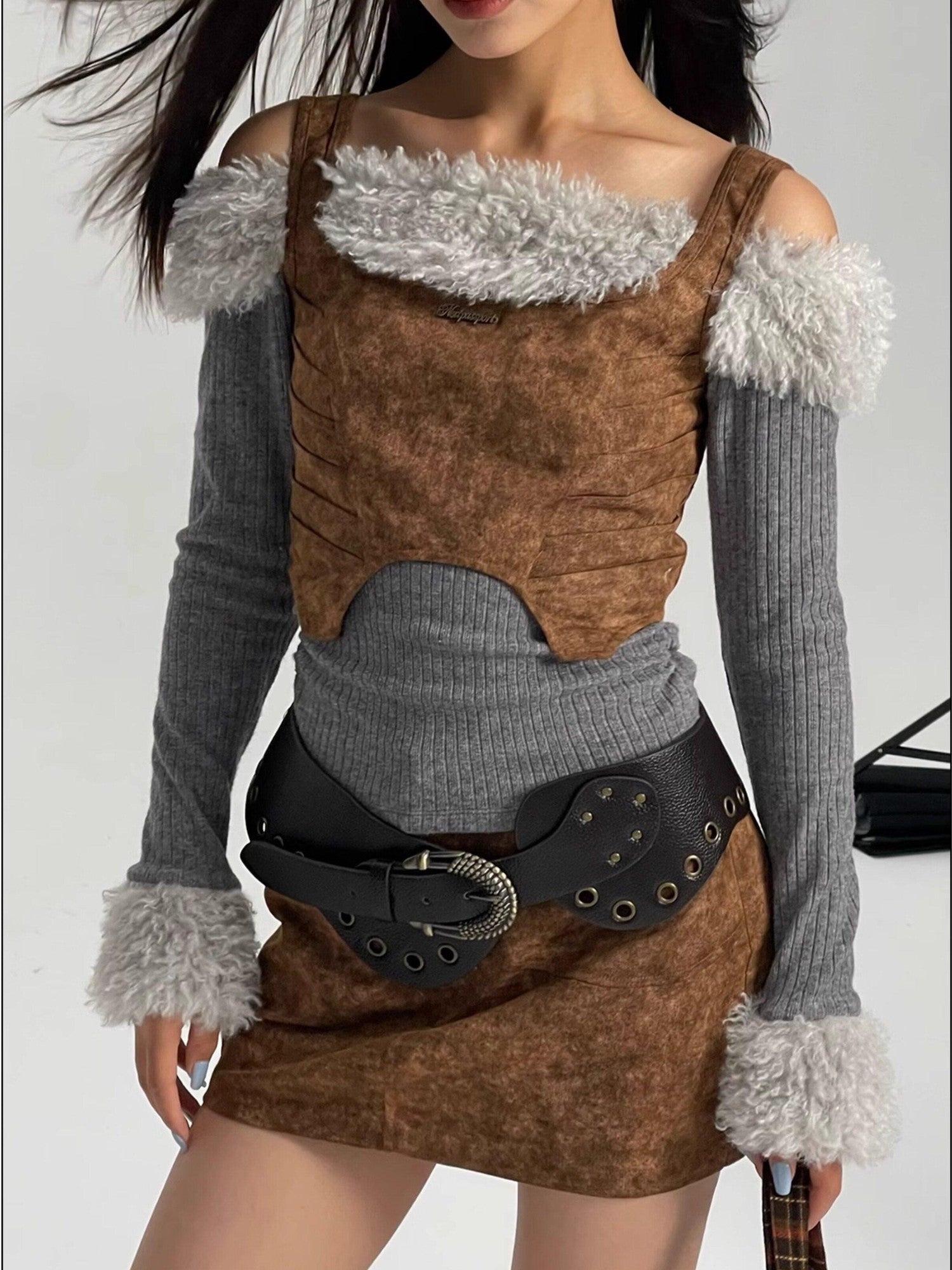 NextPassport MOF Wasteland Brown Shark Pleat Vest Women's Cotton Matching Skirt Sets