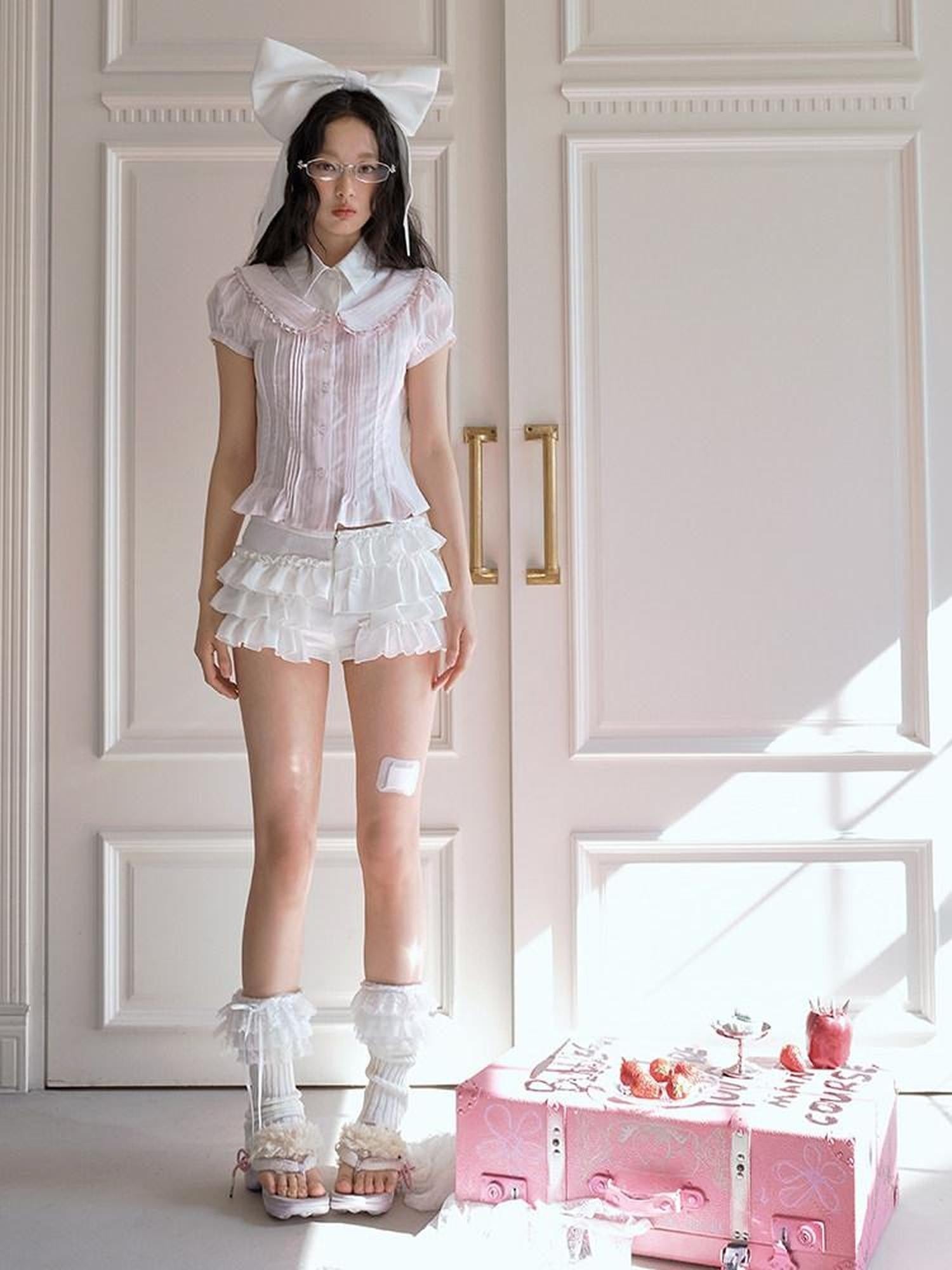 No nuts Two Tone Ruffle Ruched Low Rise Pocketed Slim Women's Cotton Linen Hot Pants