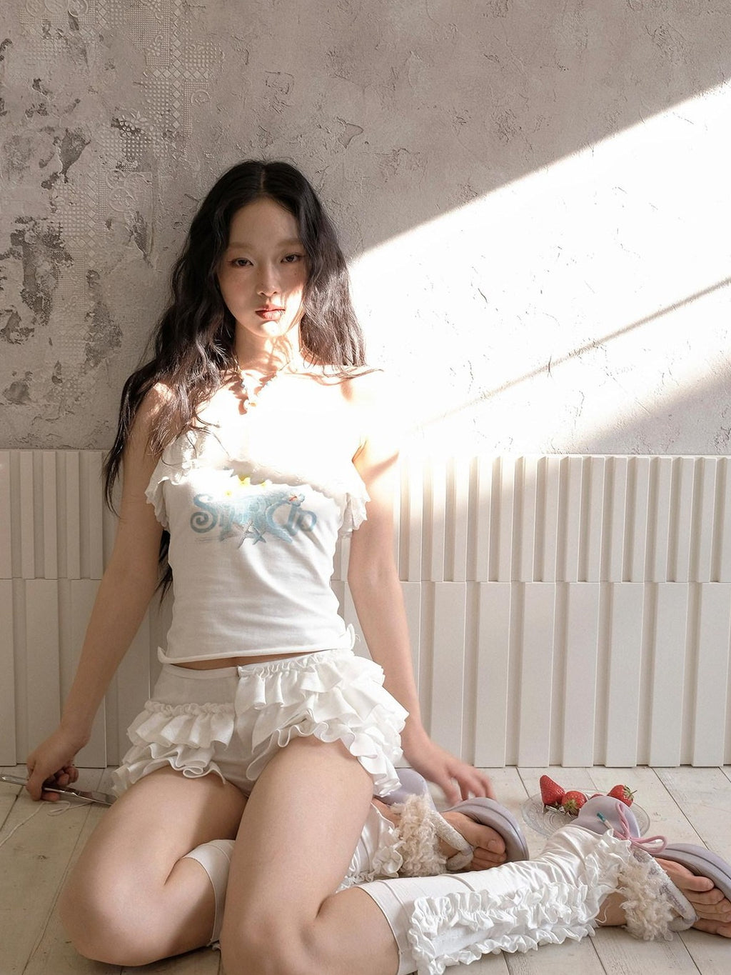No nuts Two Tone Ruffle Ruched Low Rise Pocketed Slim Women's Cotton Linen Hot Pants