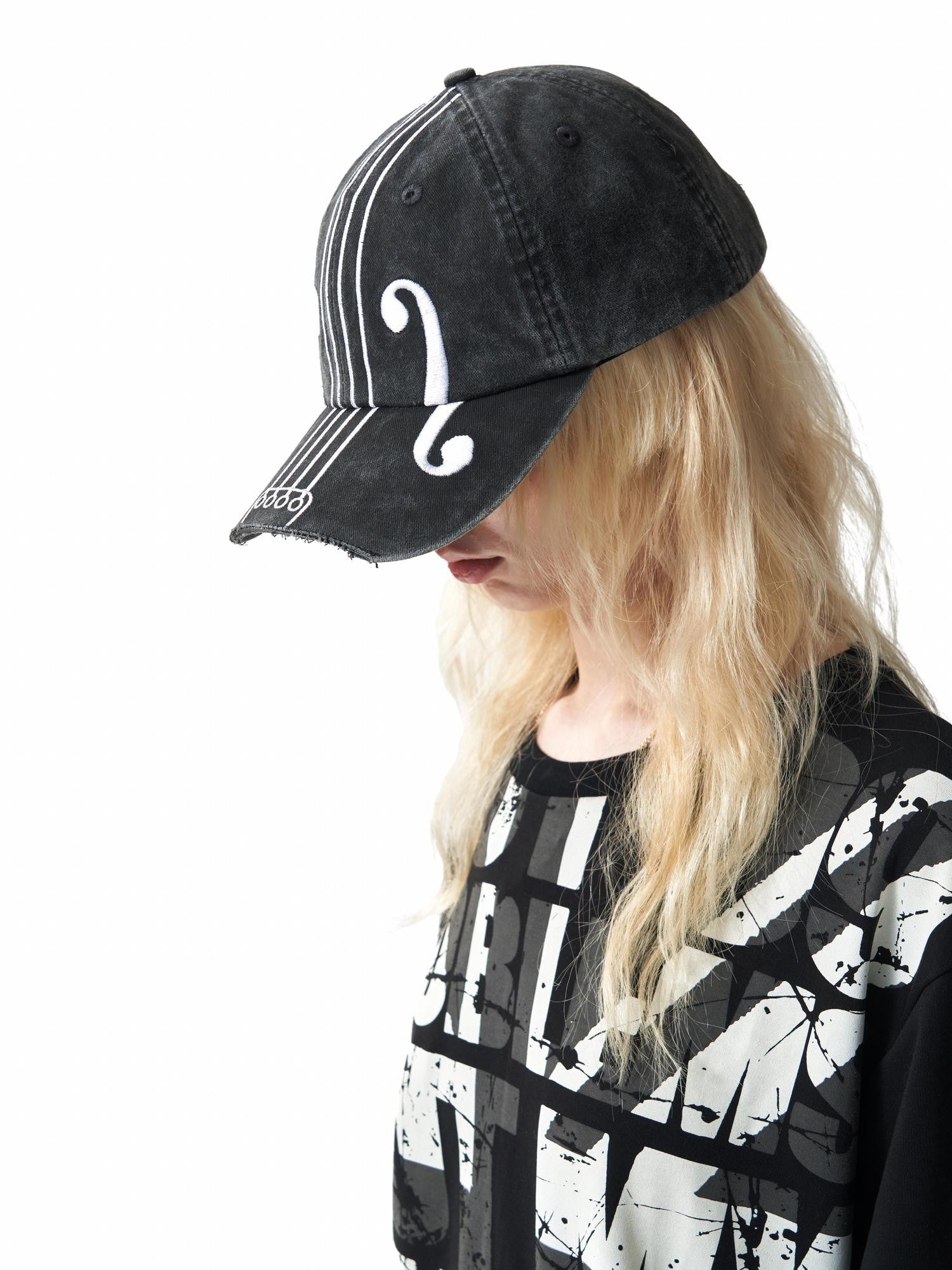 NumbAsia Violin Note Embroidery Washed Distressed Cropped Brim Women's Linen Hats