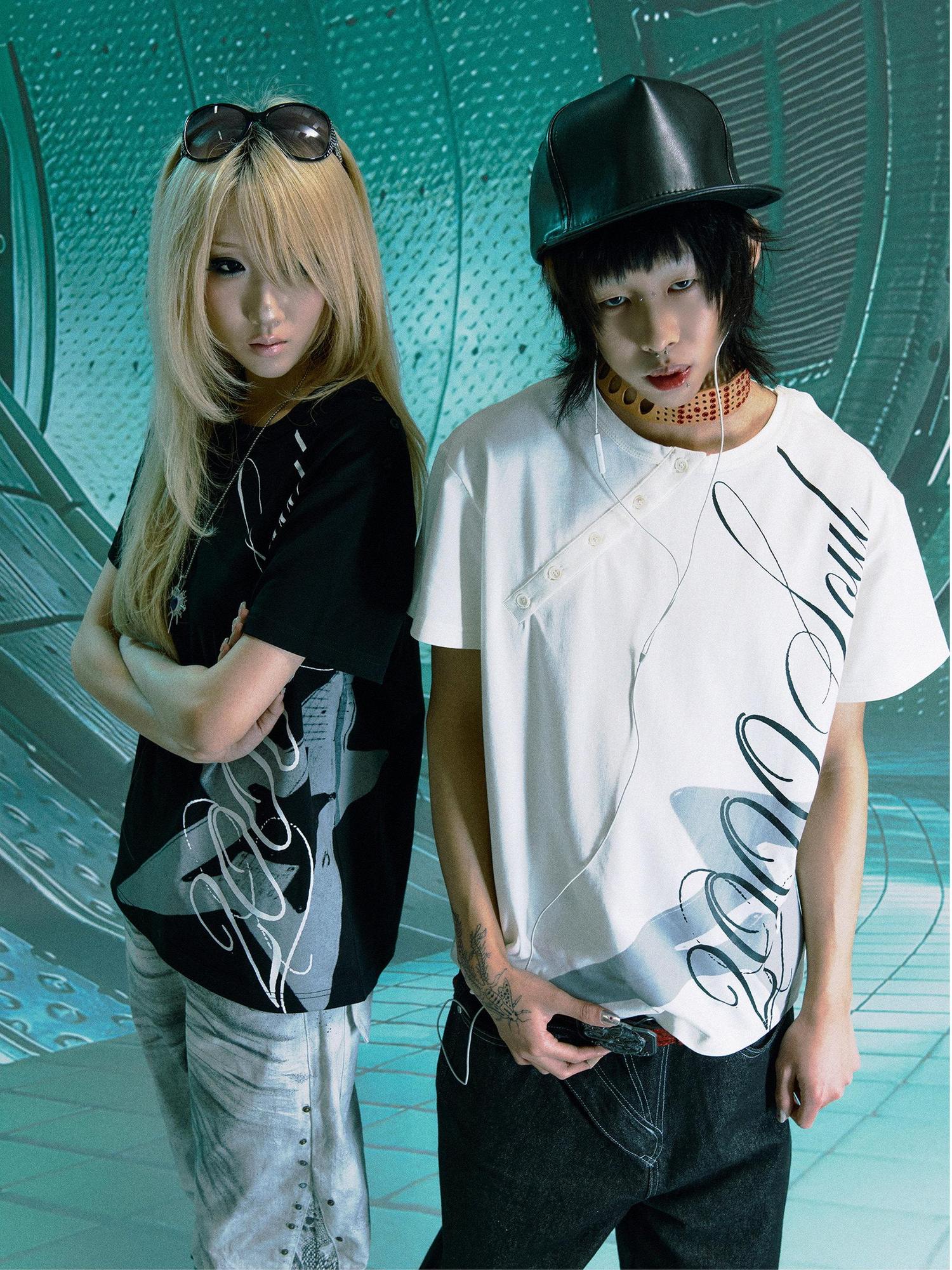 PAIKI 100 Percent Cotton Sorona Rock Print Asymmetric Neck Unisex Short Sleeve T-Shirts