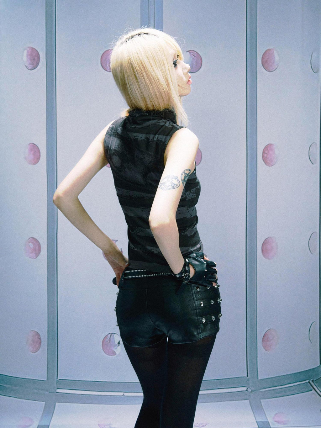 PAIKI Breathable High Stretch Slim Fit Embossed Lyocell High Neck Men Black Tank Tops
