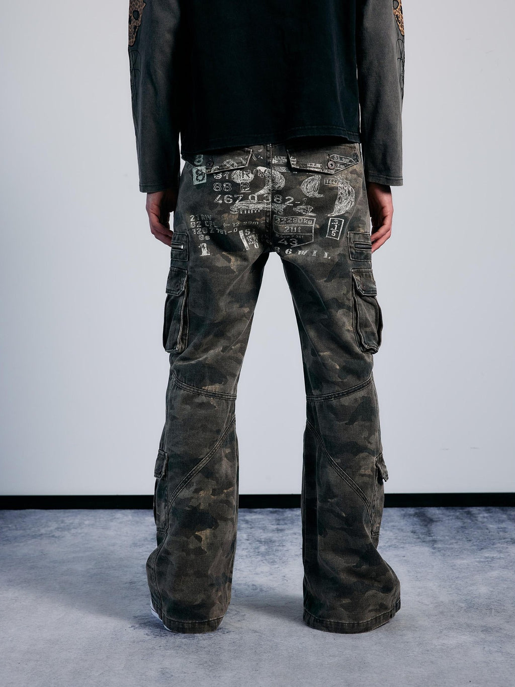 PAIKI Camouflage Washed Multi Panel Flare Women's Cotton Cargo Pants