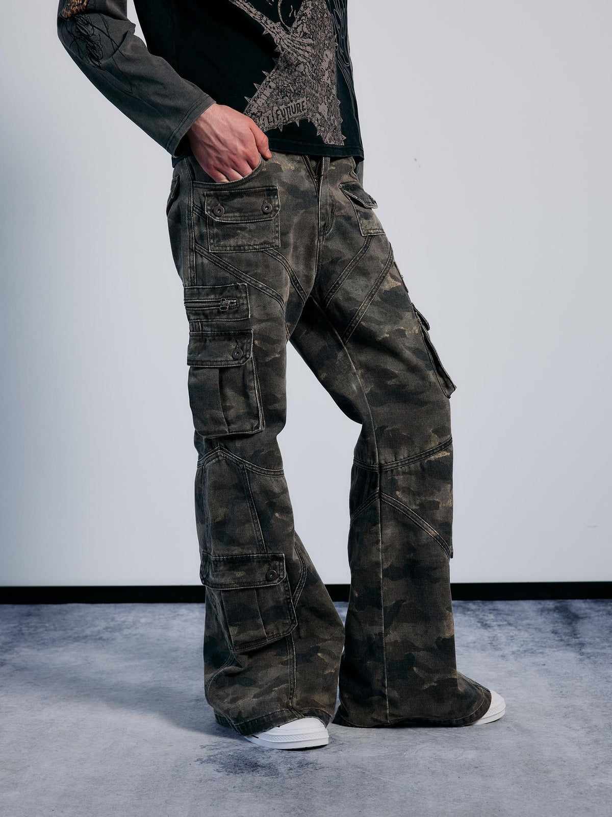 PAIKI Camouflage Washed Multi Panel Flare Women's Cotton Cargo Pants