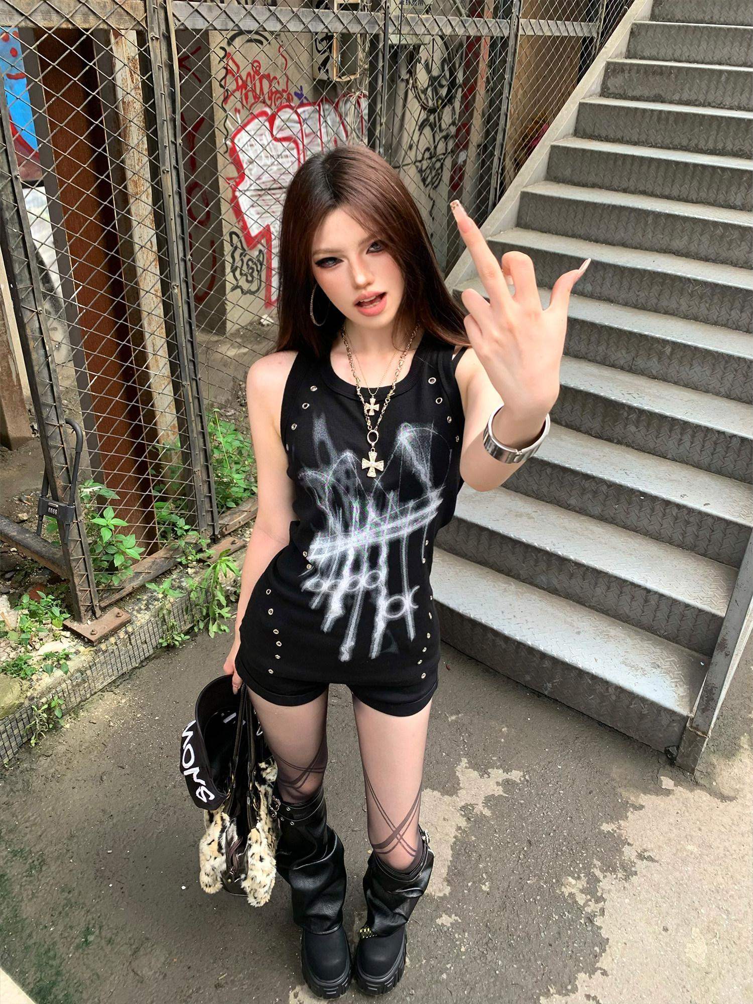 PAIKI Colorfast Slim Skull Demon Print Crewneck Unisex Cotton Black Tank Tops