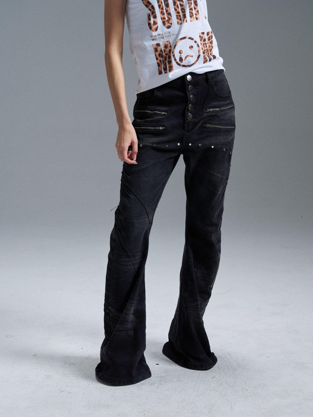 PAIKI Curved Blade Washed Zip Detail Women's Distressed Jeans