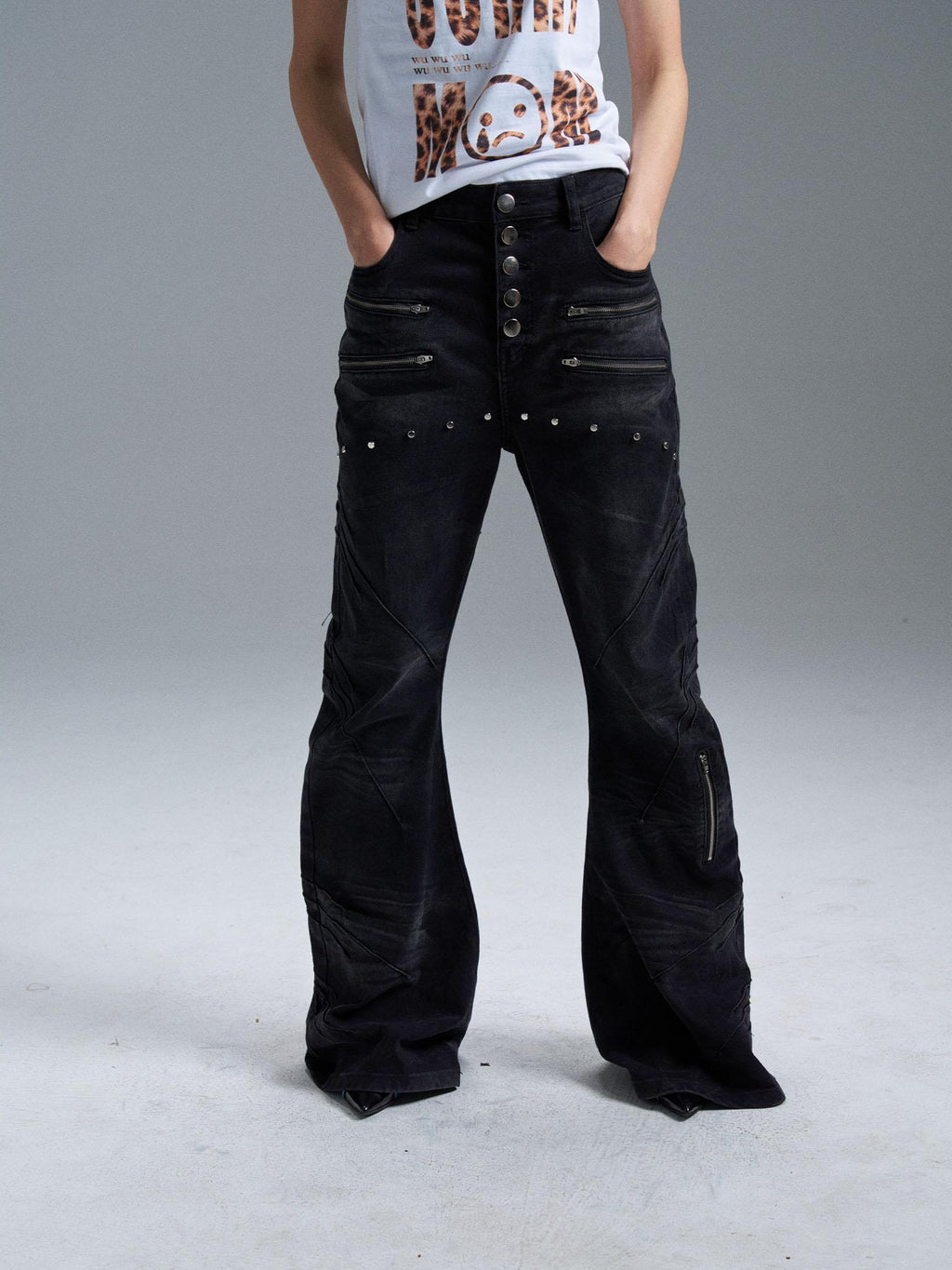 PAIKI Curved Blade Washed Zip Detail Women's Distressed Jeans