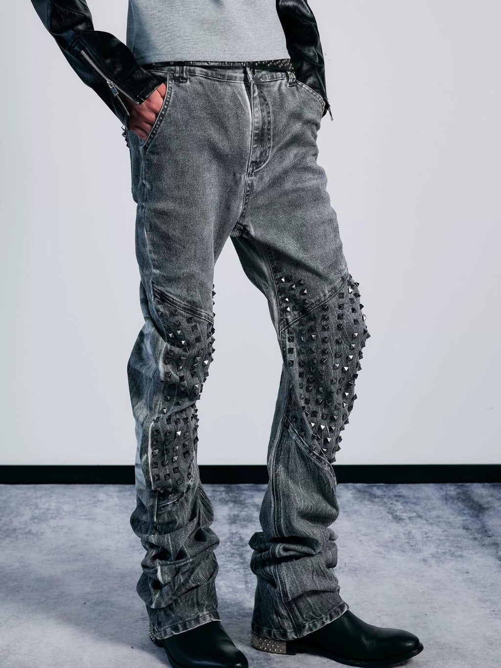 PAIKI Distressed Studded Washed Low Rise Women's Cotton Slim Jeans