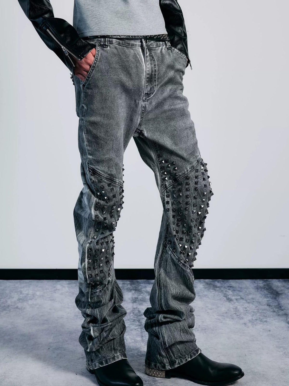 PAIKI Distressed Studded Washed Low Rise Women's Cotton Slim Jeans