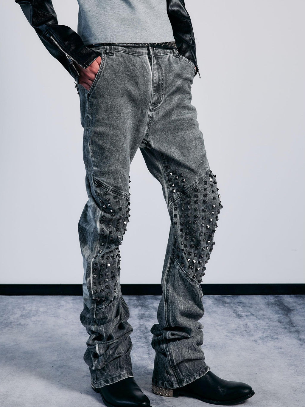 PAIKI Distressed Studded Washed Low Rise Women's Cotton Slim Jeans