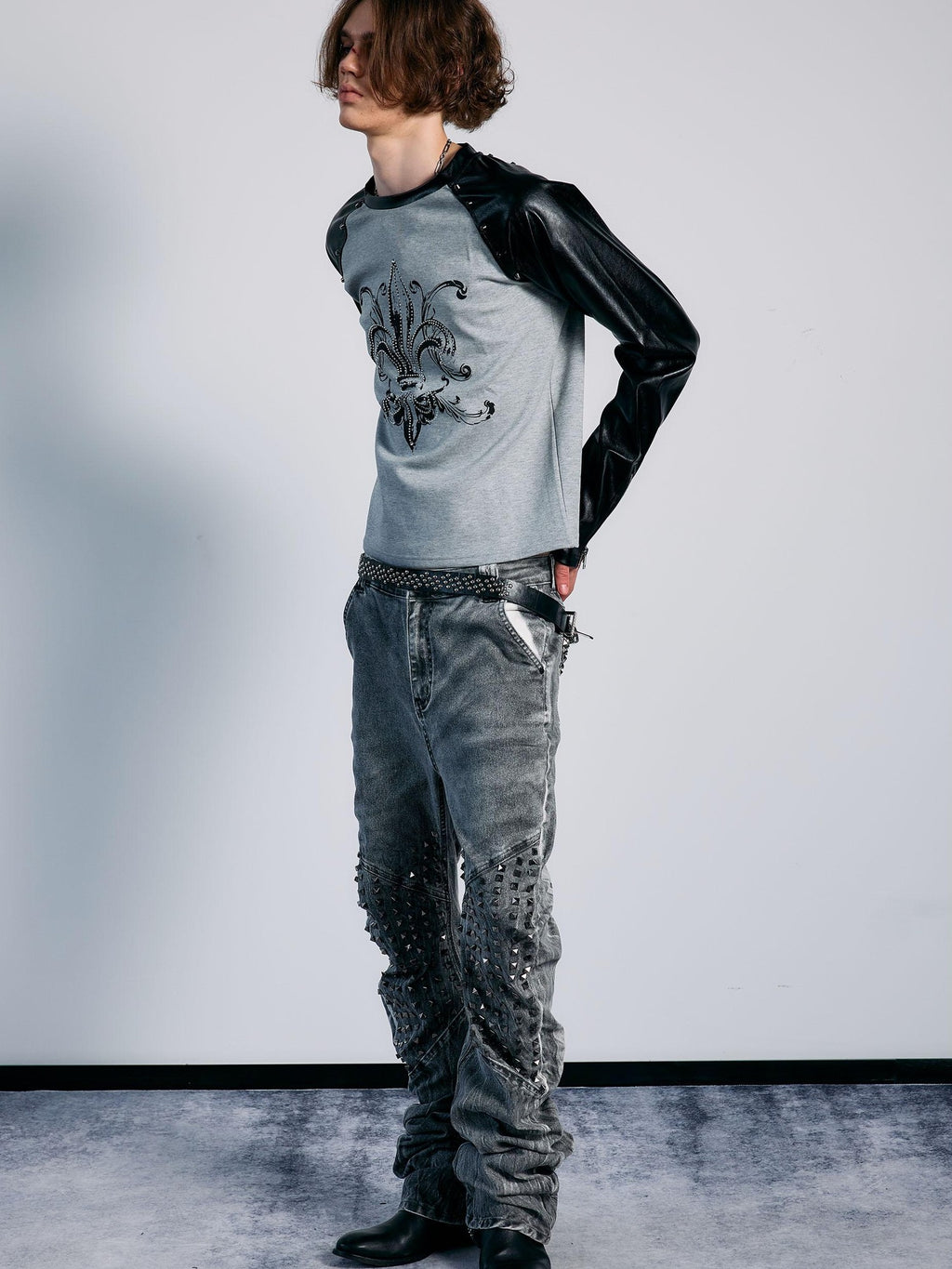 PAIKI Distressed Studded Washed Low Rise Women's Cotton Slim Jeans