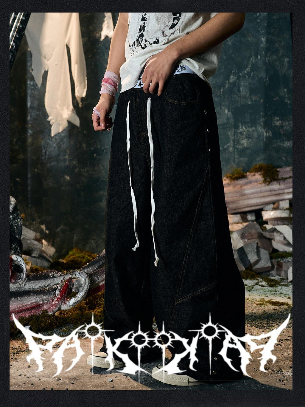 PAIKI Embroidered Distressed Midrise Drawstring Loose Black Velvet Denim Wide-Leg Jeans