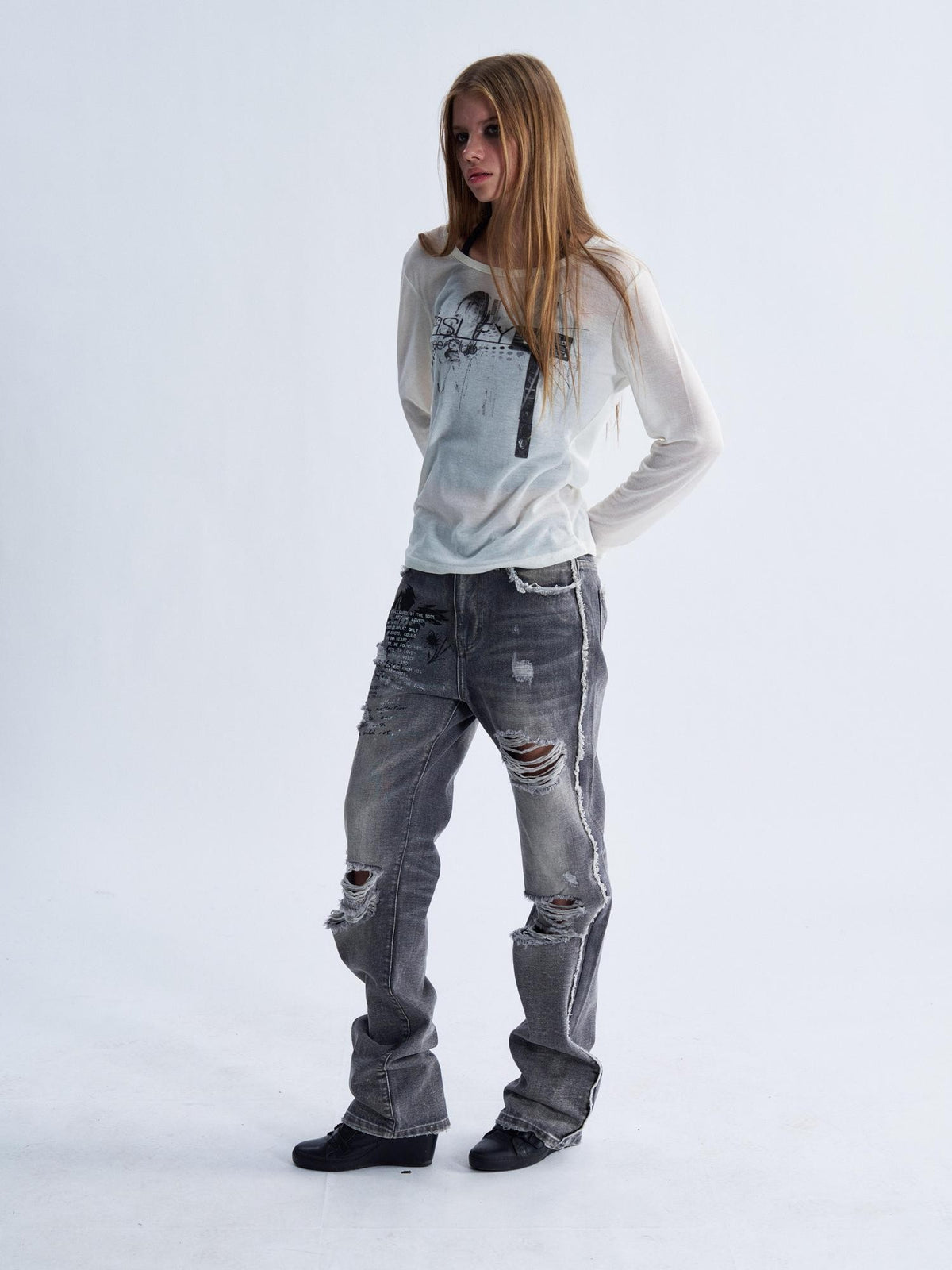 PAIKI Foiled Letter Print Frayed Straight Fit Women's Cotton Denim Distressed Jeans