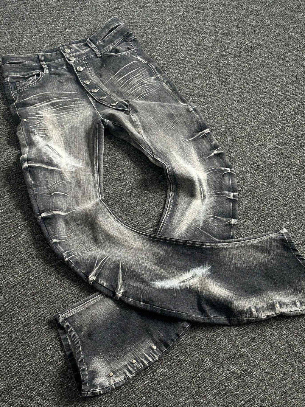 PAIKI High Stretch Shape Retaining Washed Rivet Low Rise Relaxed Blue Straight Jeans