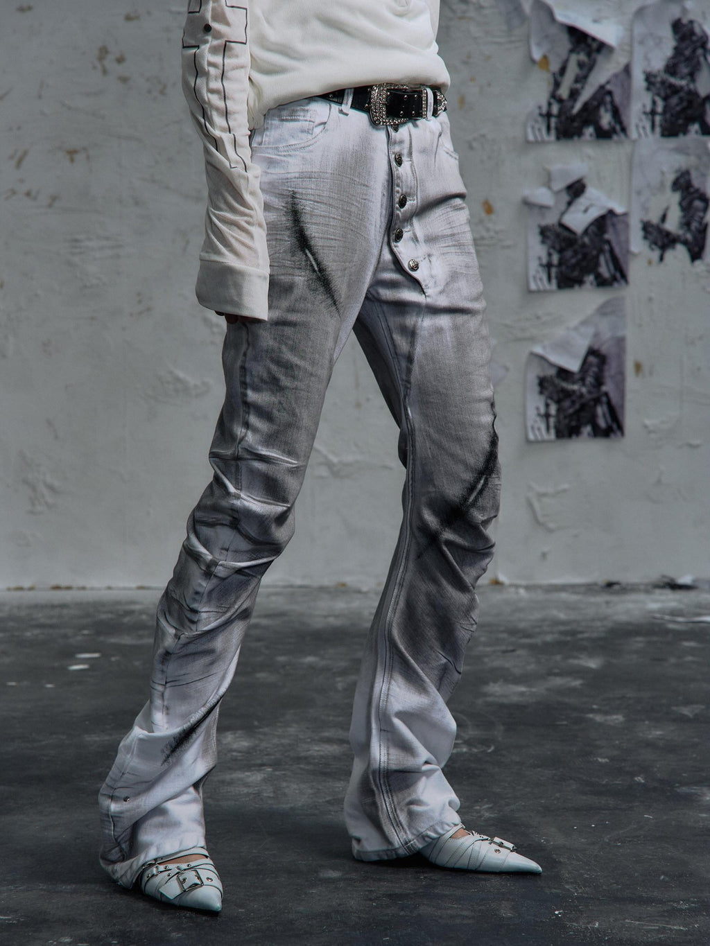 PAIKI High Stretch Studded Washed Low Rise Loose White Denim Zip Fly Straight Jeans