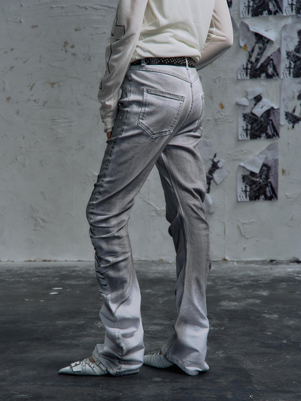 PAIKI High Stretch Studded Washed Low Rise Loose White Denim Zip Fly Straight Jeans