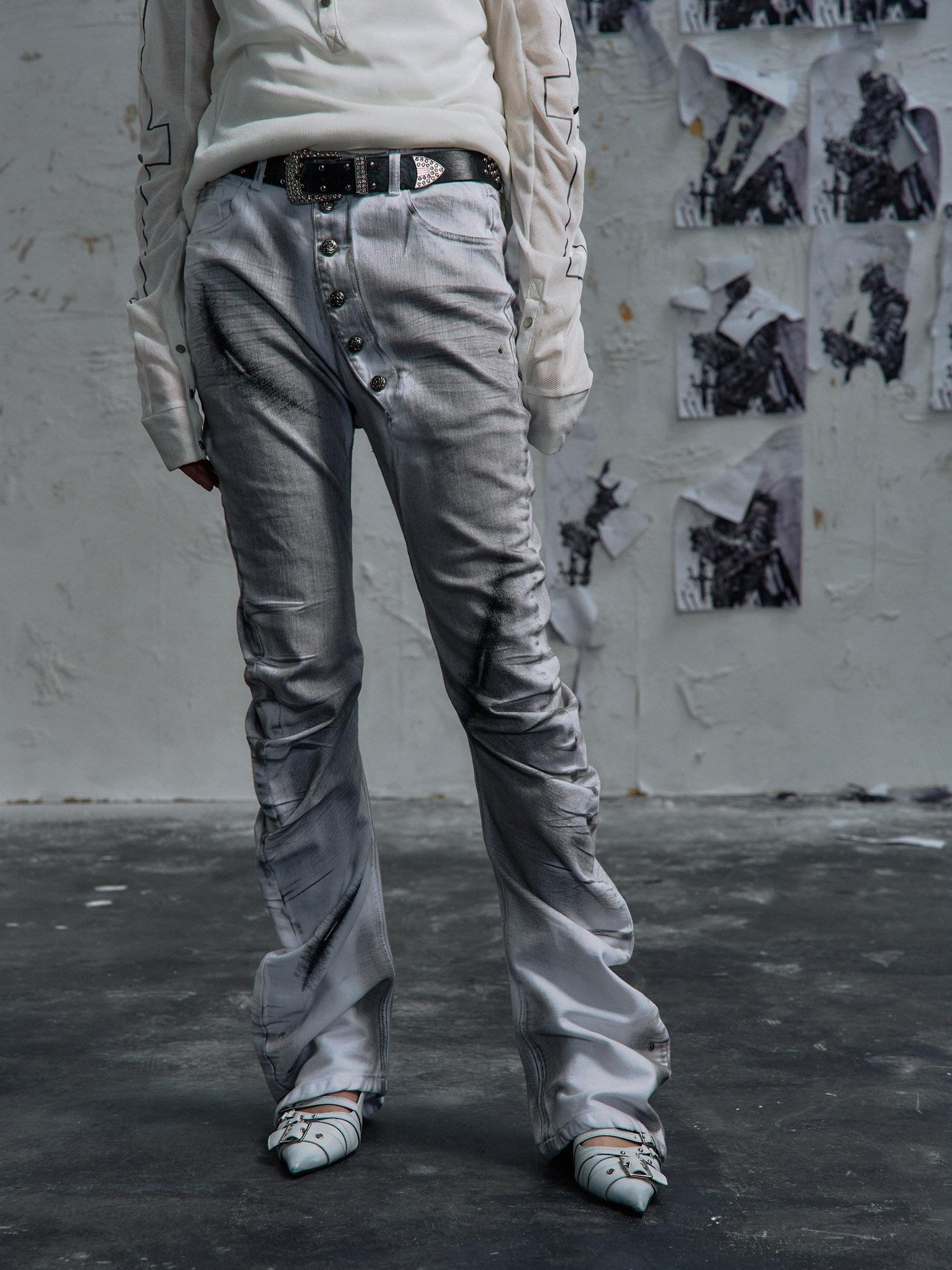 PAIKI High Stretch Studded Washed Low Rise Loose White Denim Zip Fly Straight Jeans