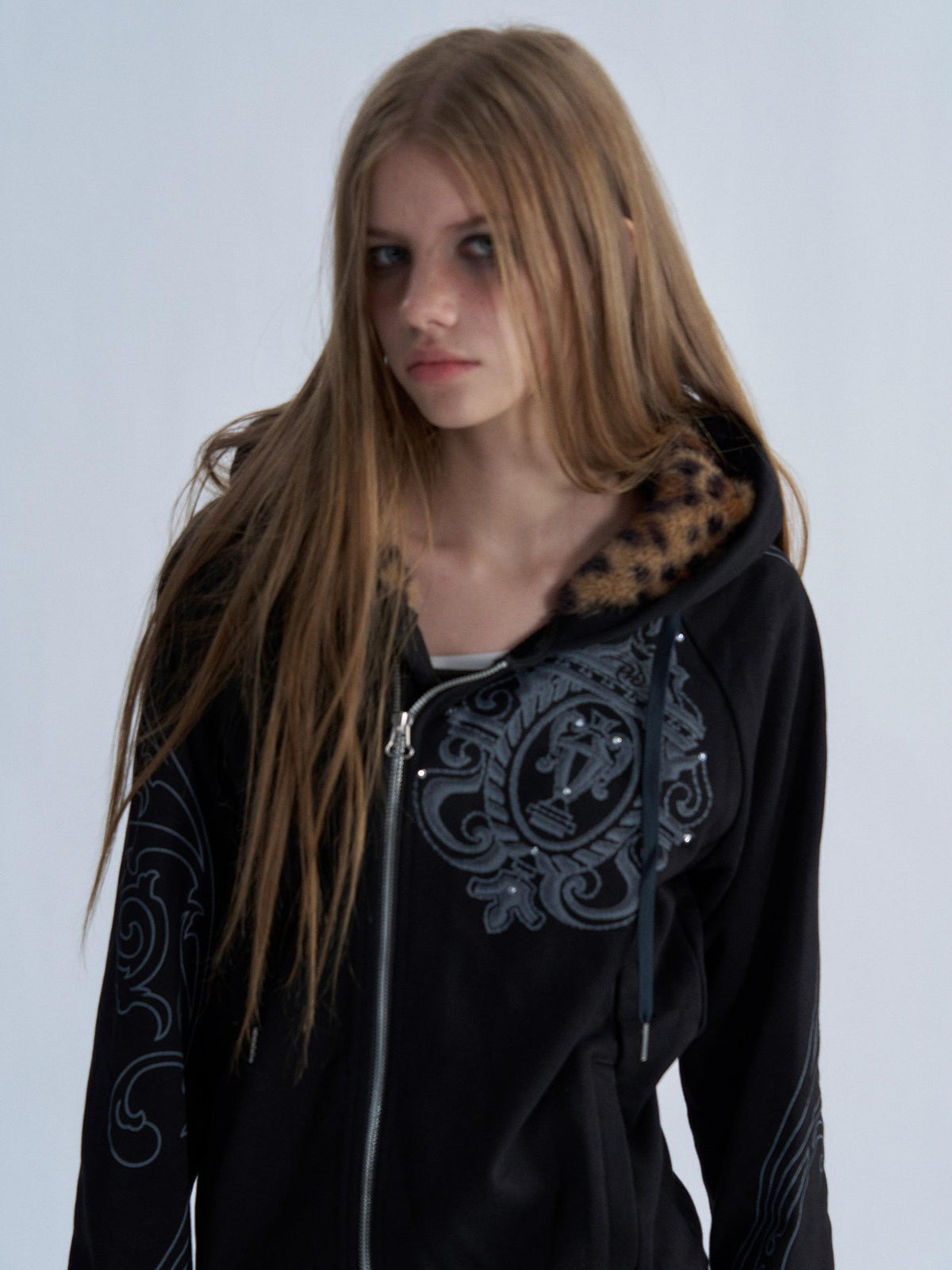 PAIKI Leopard Print Rhinestone Graphic Women's Cotton Zip-up Hoodies
