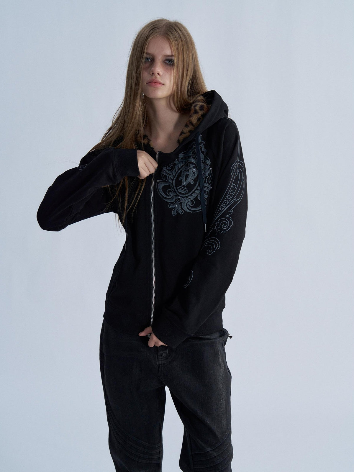 PAIKI Leopard Print Rhinestone Graphic Women's Cotton Zip-up Hoodies