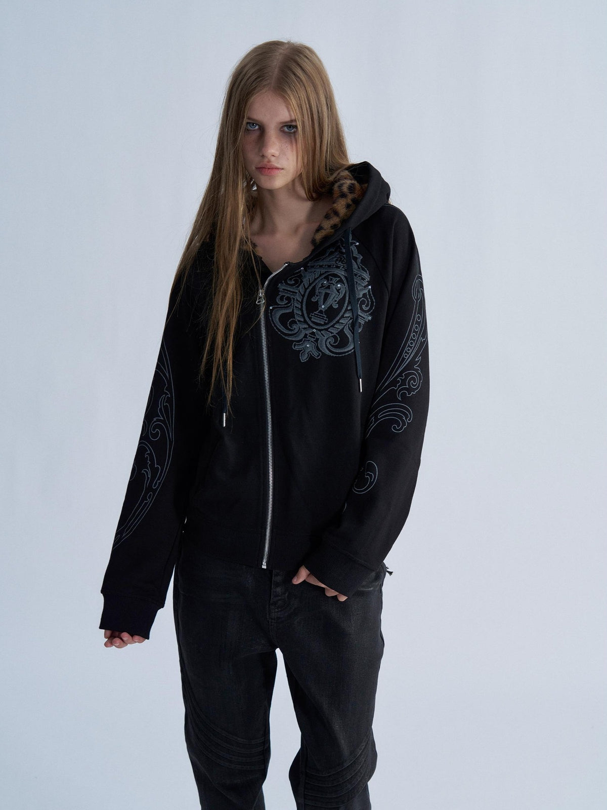 PAIKI Leopard Print Rhinestone Graphic Women's Cotton Zip-up Hoodies