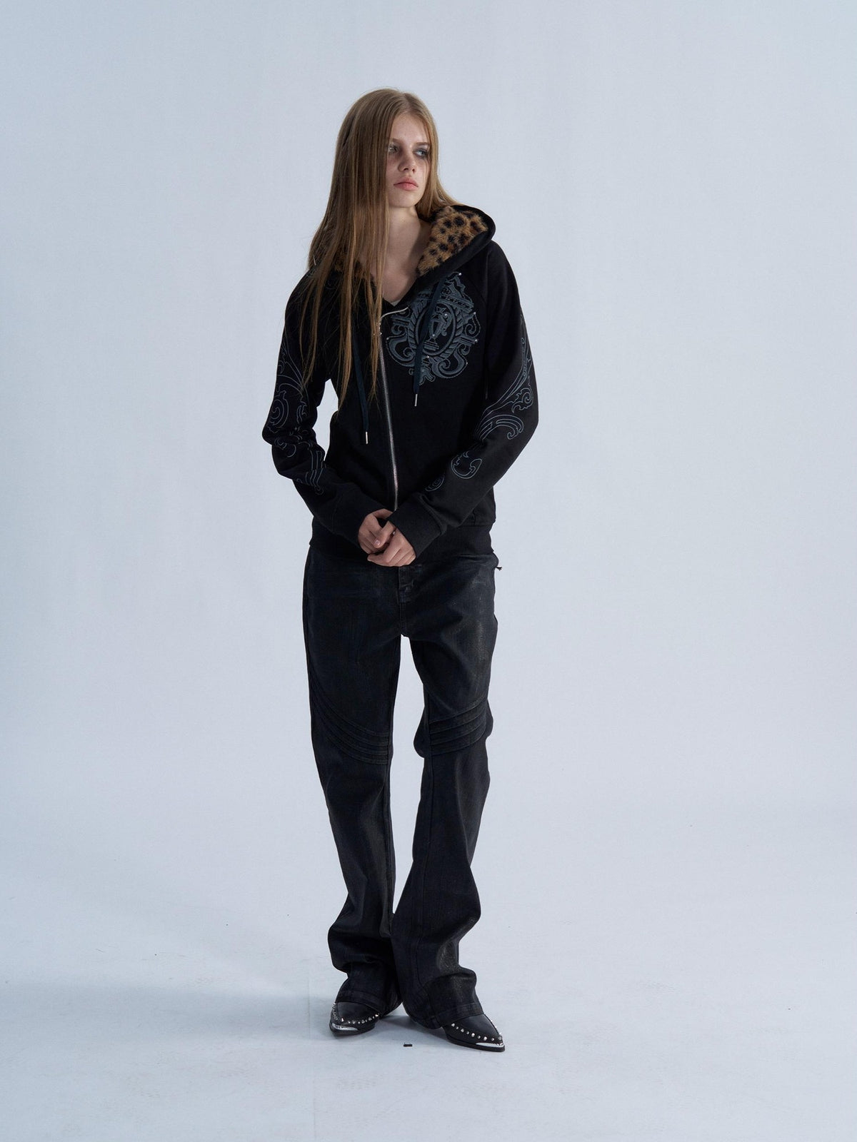 PAIKI Leopard Print Rhinestone Graphic Women's Cotton Zip-up Hoodies