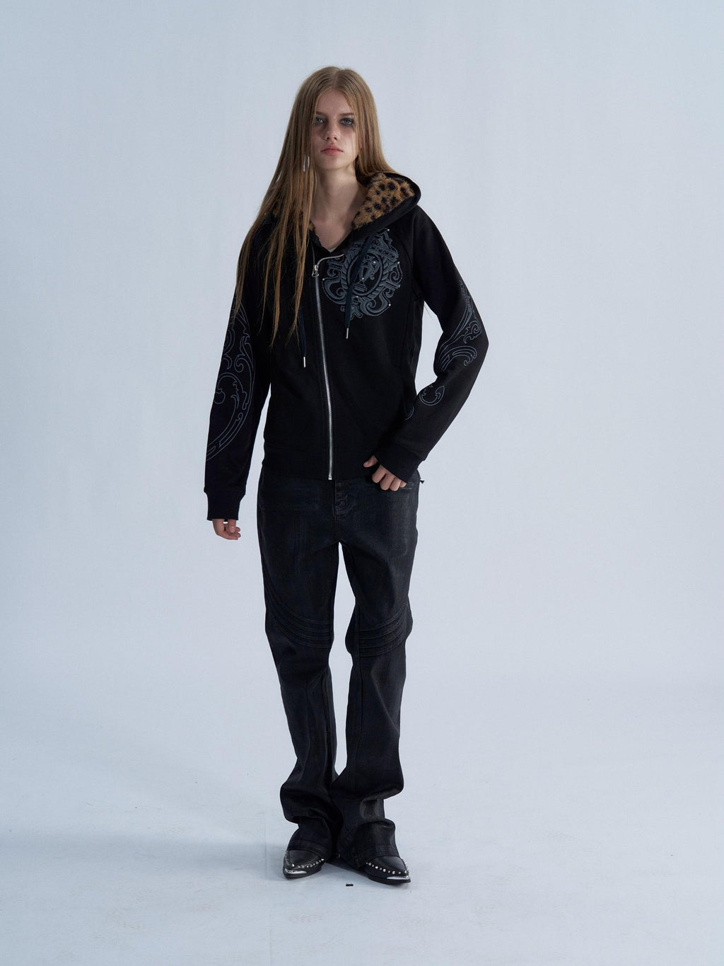 PAIKI Leopard Print Rhinestone Graphic Women's Cotton Zip-up Hoodies
