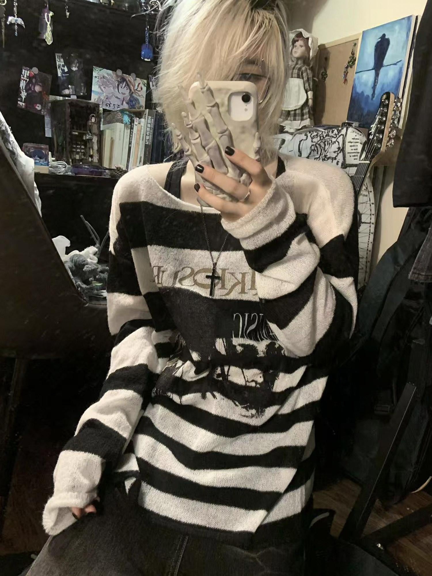 PAIKI Minimal Commuter Letter Print Black White Stripes Unisex Knit Sweaters