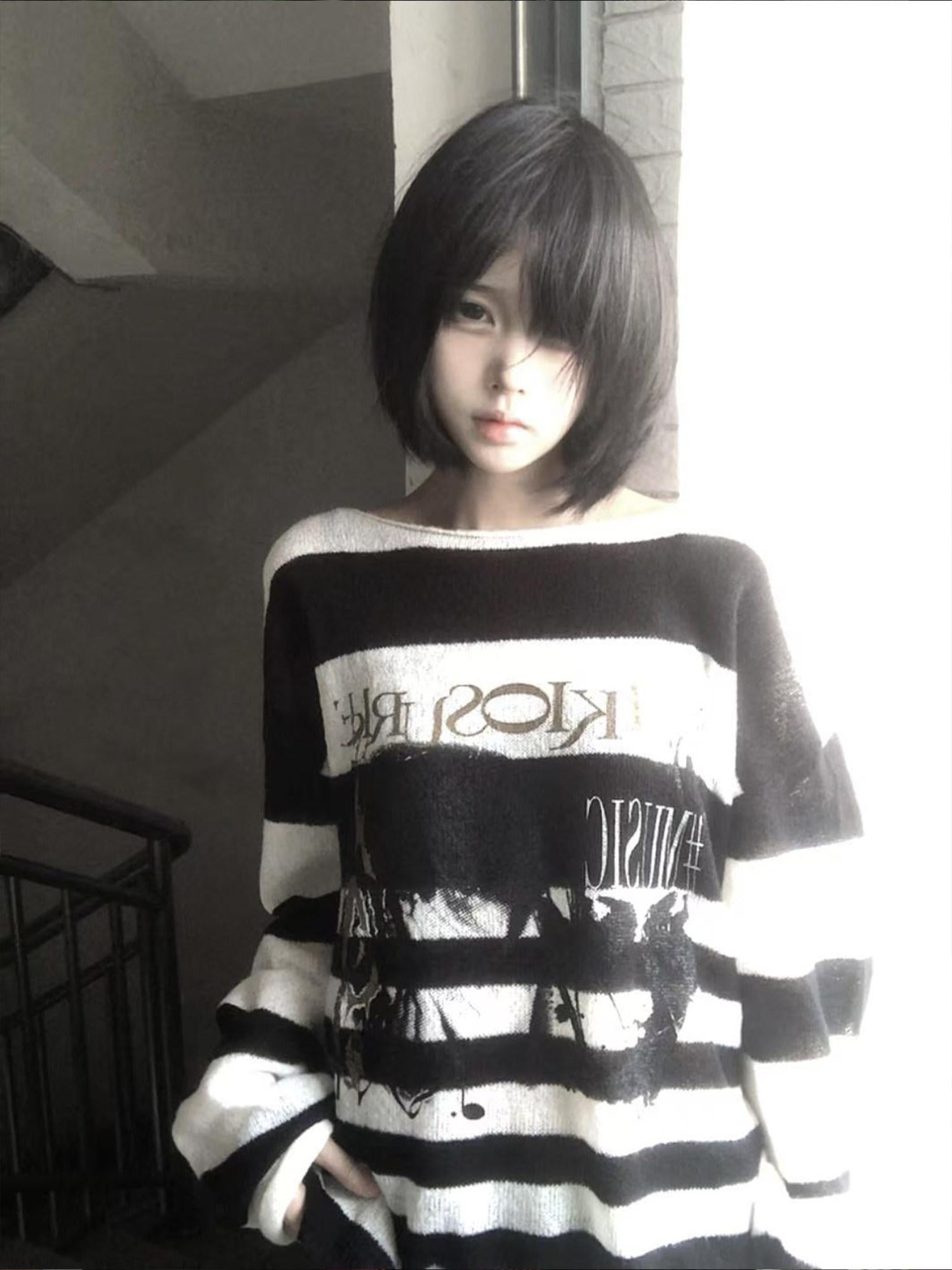PAIKI Minimal Commuter Letter Print Black White Stripes Unisex Knit Sweaters