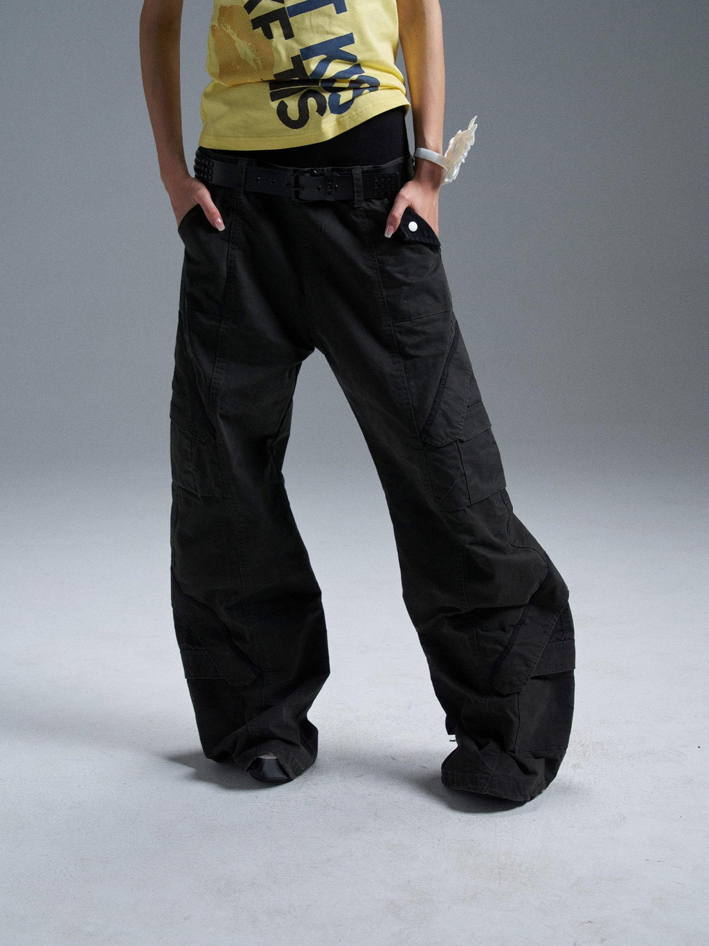 PAIKI Multi Pocket Spliced Washed Women's Cargo Pants