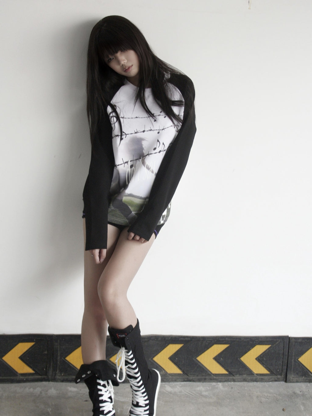 PAIKI Musical Note Portrait Contrast Raglan Sleeve Women's Cotton Blend Pullover Hoodies