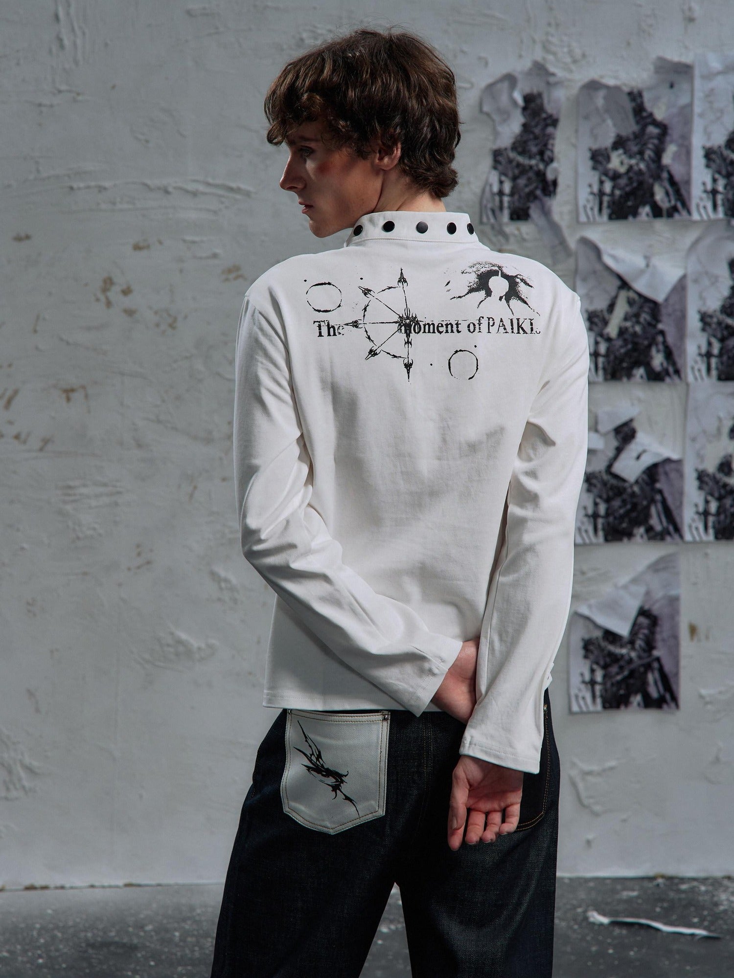 PAIKI Non Deforming Embossed Print Loose Fit V-neck Unisex Pullover Sweatshirts