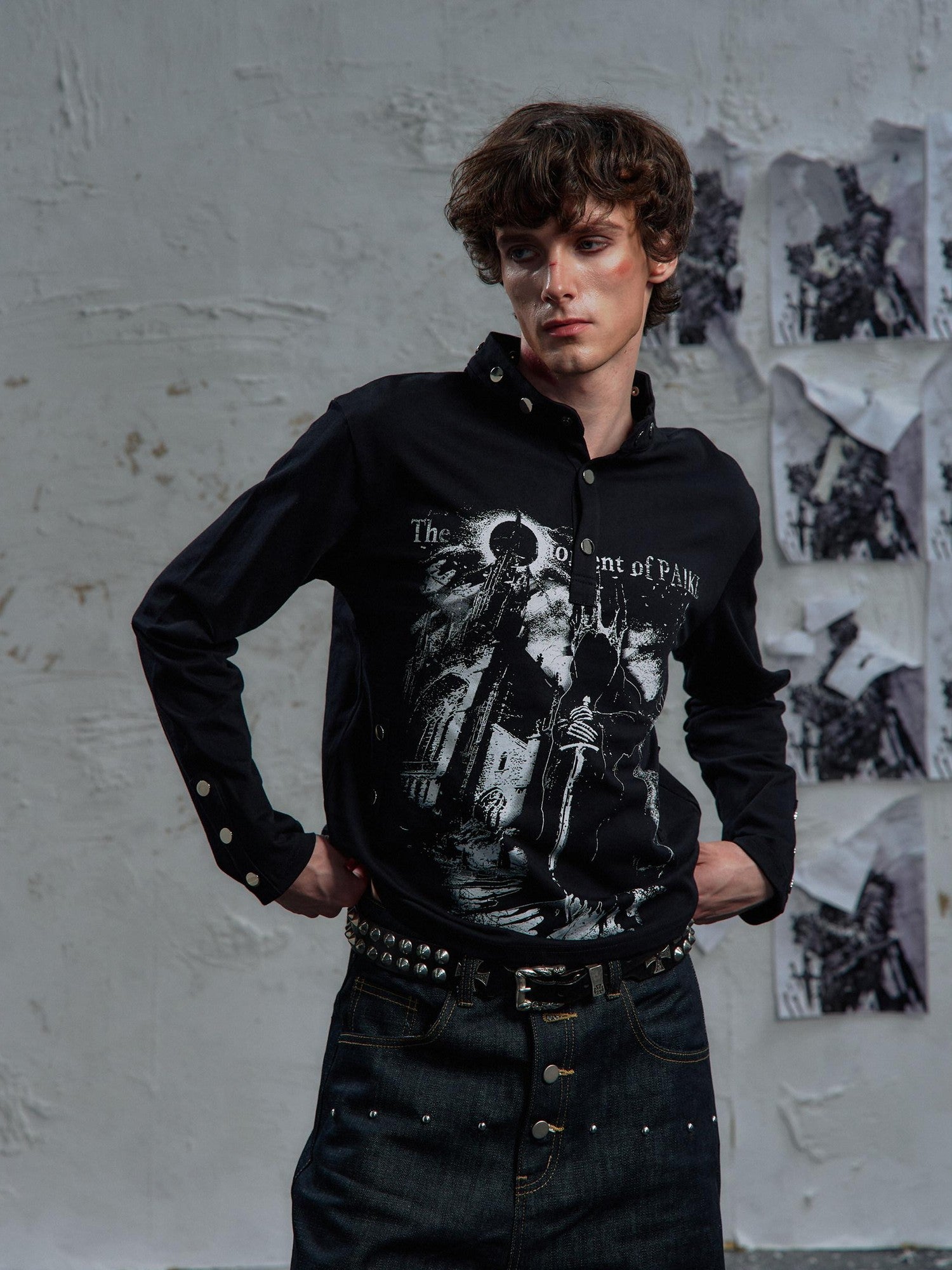 PAIKI Non Deforming Embossed Print Loose Fit V-neck Unisex Pullover Sweatshirts