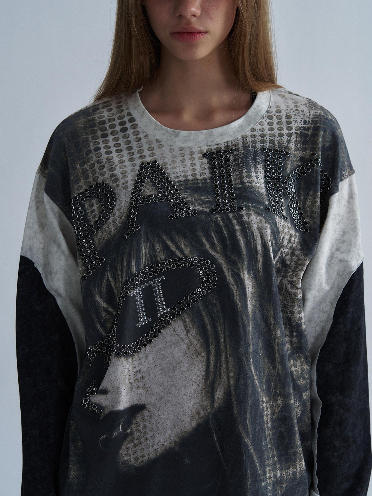 PAIKI Rhinestone Portrait Print Vintage Loose Women's Cotton Crewneck Sweatshirts