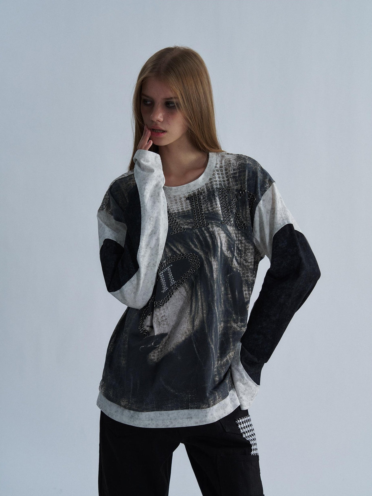 PAIKI Rhinestone Portrait Print Vintage Loose Women's Cotton Crewneck Sweatshirts