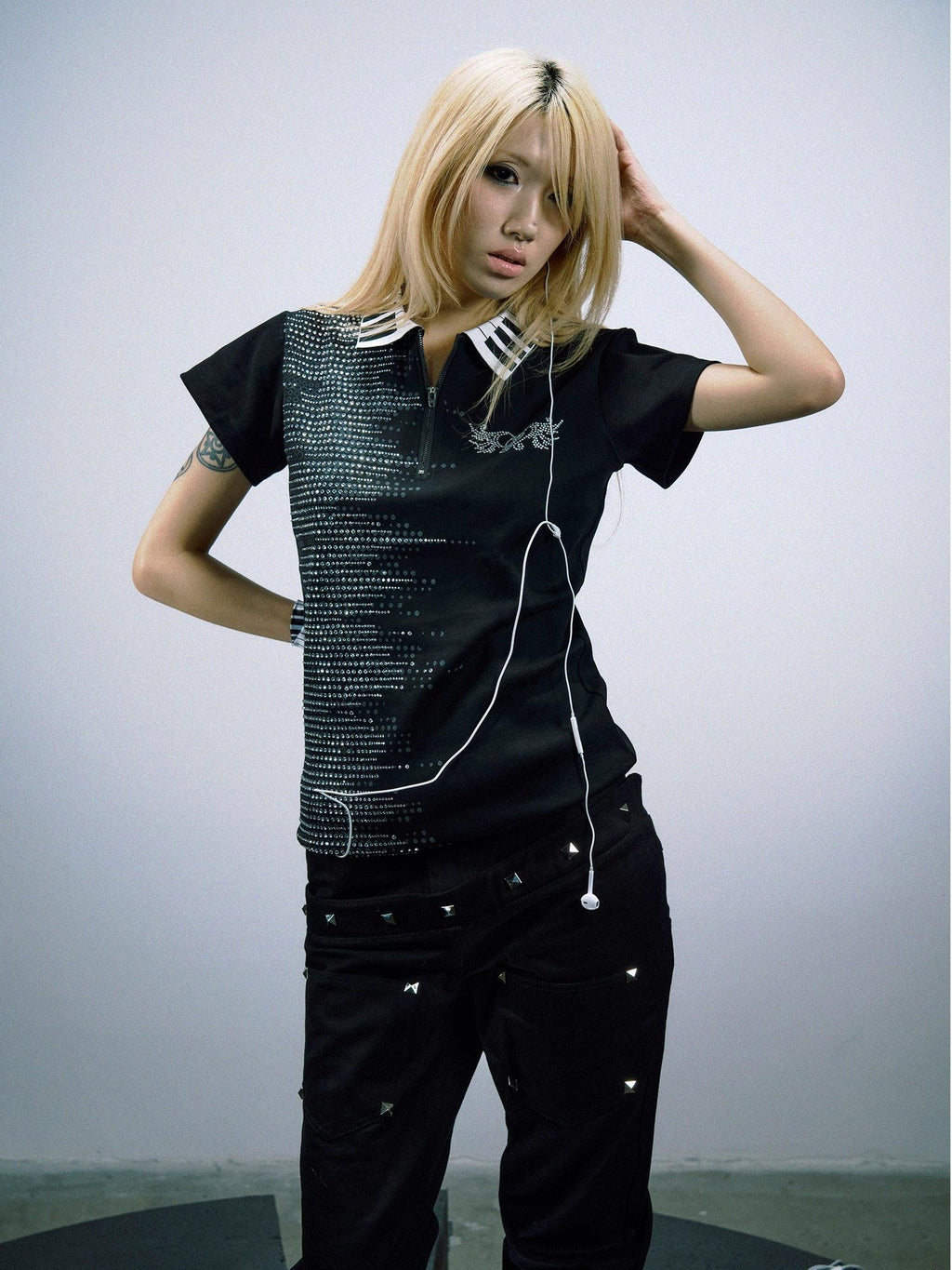 PAIKI Rhinestone Print Zipper Polo Collar Unisex Sorona Black Short Sleeve T-Shirts