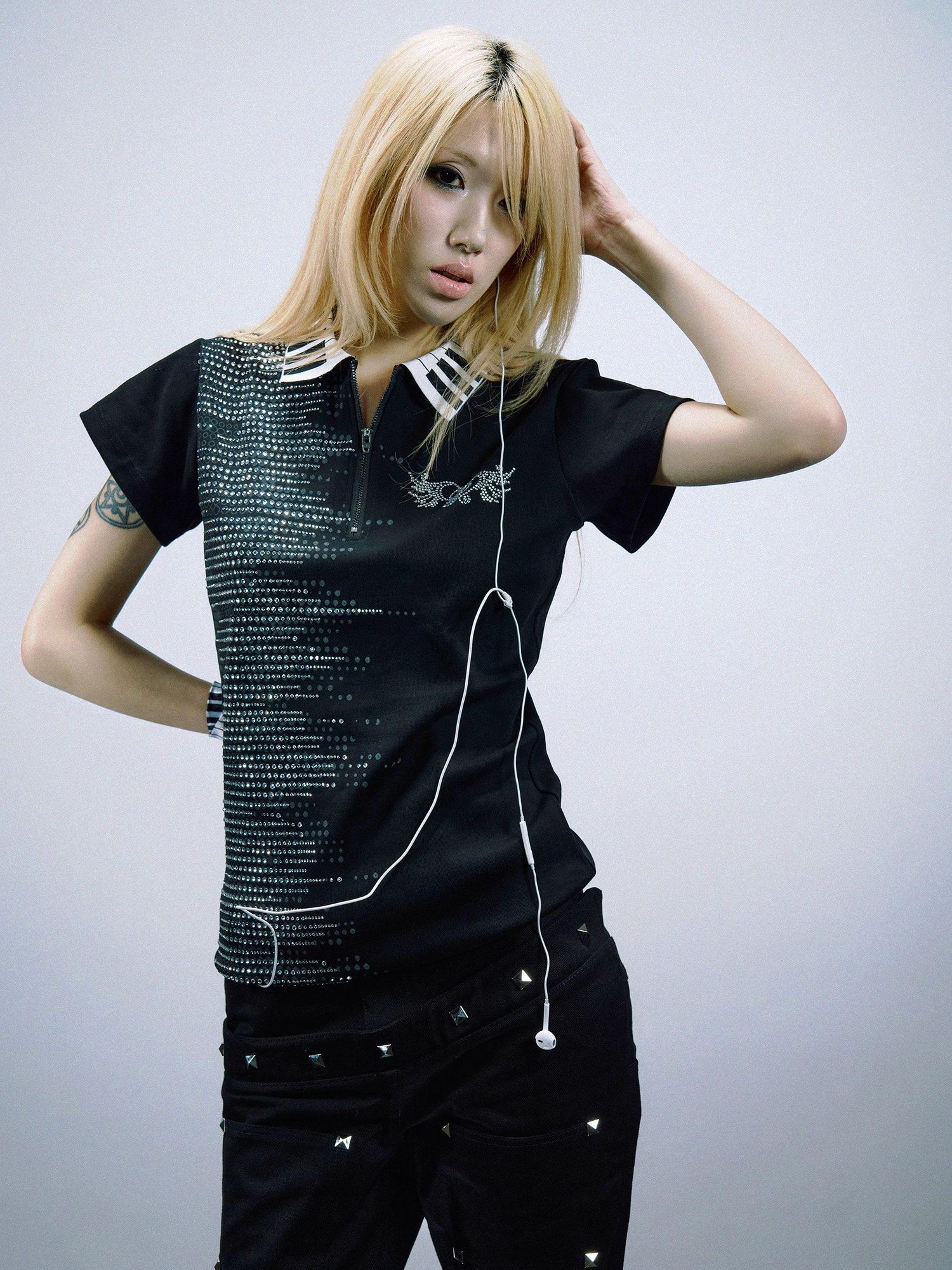 PAIKI Rhinestone Print Zipper Polo Collar Unisex Sorona Black Short Sleeve T-Shirts