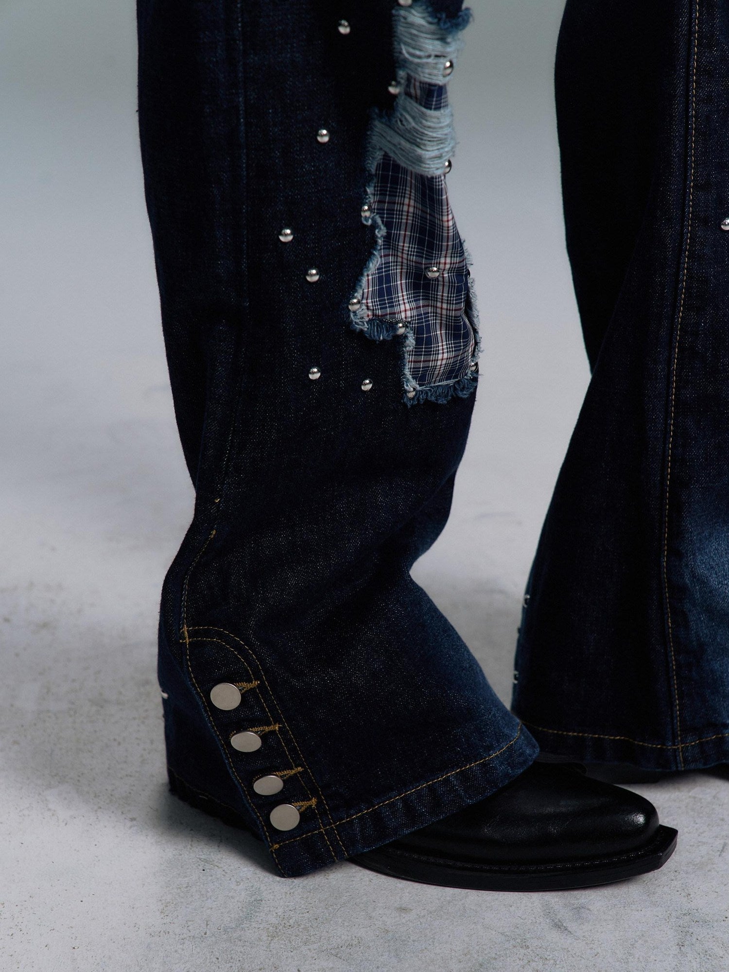 PAIKI Ripped Studded Washed Mid Rise Loose Plaid Casual Mens Blue Denim Flare Jeans