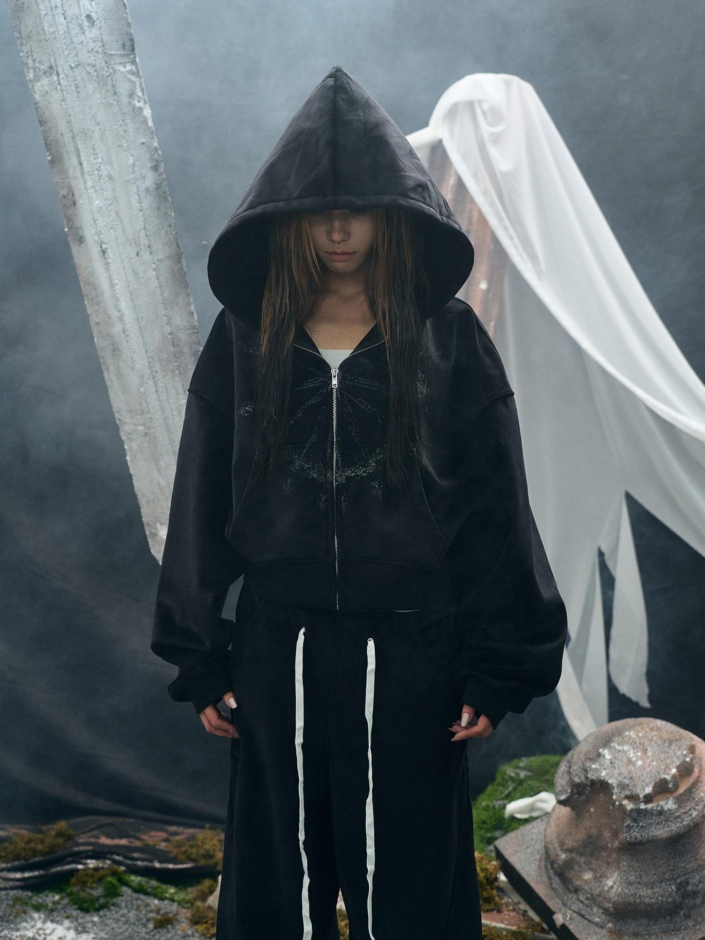 PAIKI Shape Retention Loose Embossed Geometric Zip Unisex Black Velvet Hoodies