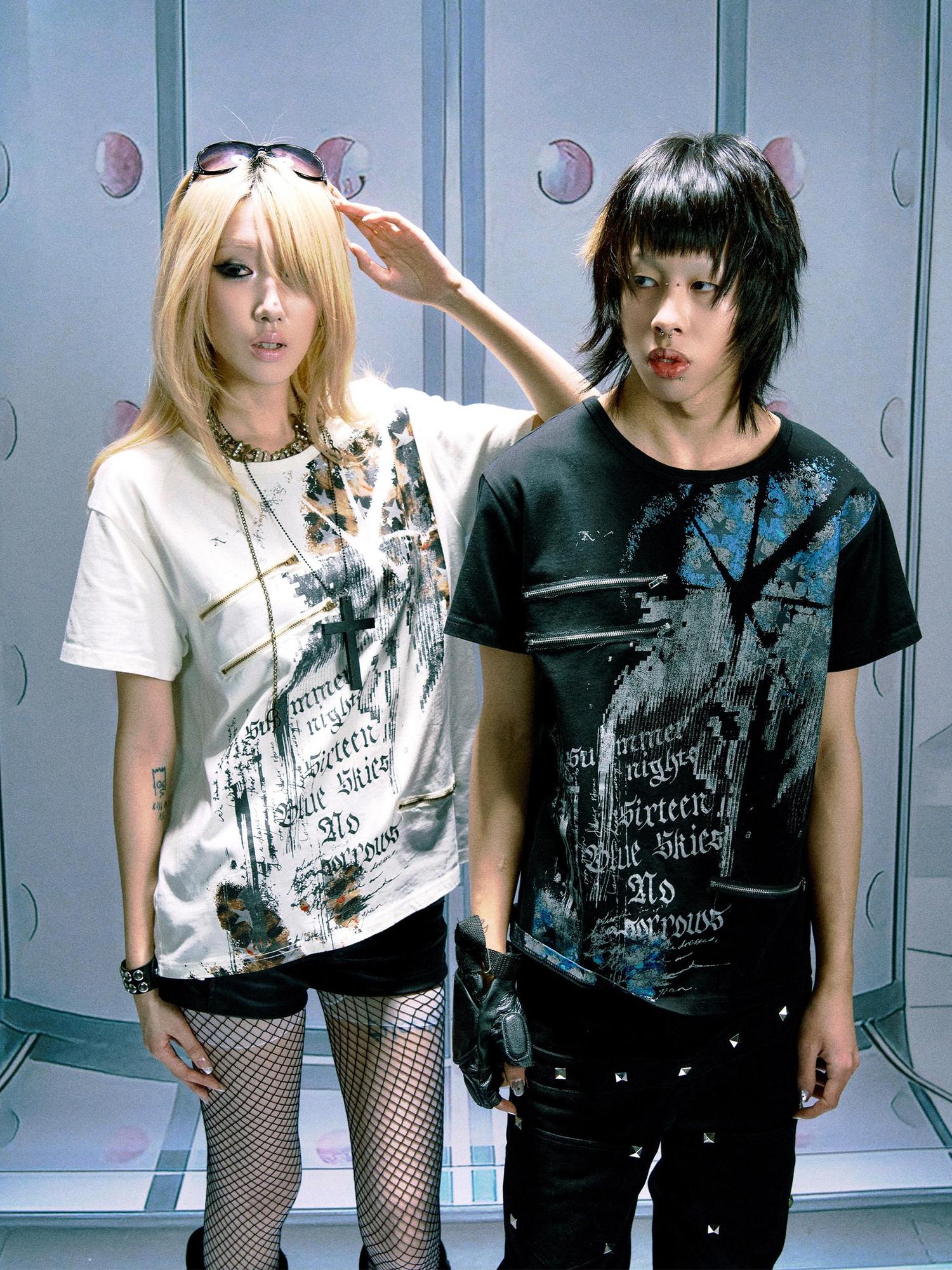 PAIKI Slim Fit Metal Print Sorona Zip Crewneck Unisex Rock Short Sleeve T-Shirts