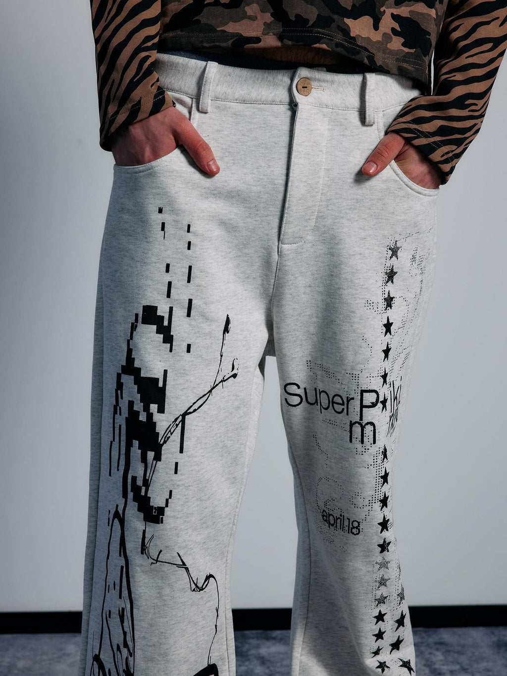 PAIKI Star Print Flared Loose Fit Cotton Women's Sweatpants