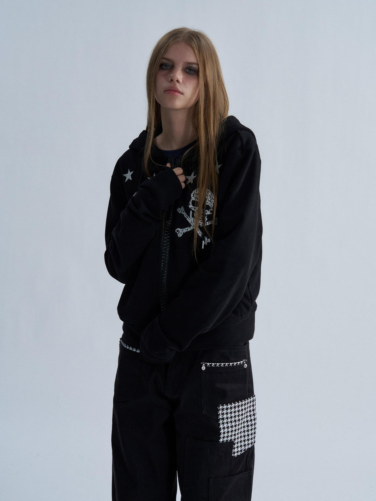 PAIKI Star Skull Embroidered Zip Design Women's Cotton Blend Zip-up Hoodies