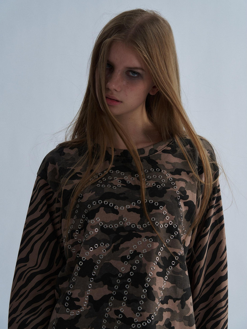 PAIKI Tiger Camo Studded Rhinestone Graphic Women's Cotton Pullover Hoodies