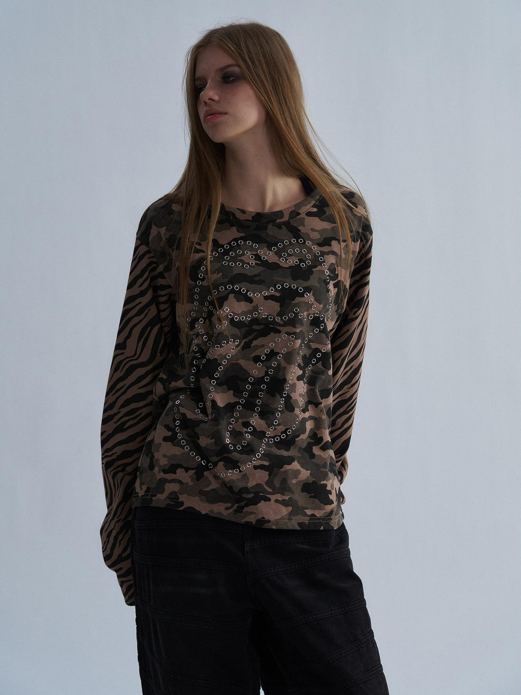PAIKI Tiger Camo Studded Rhinestone Graphic Women's Cotton Pullover Hoodies